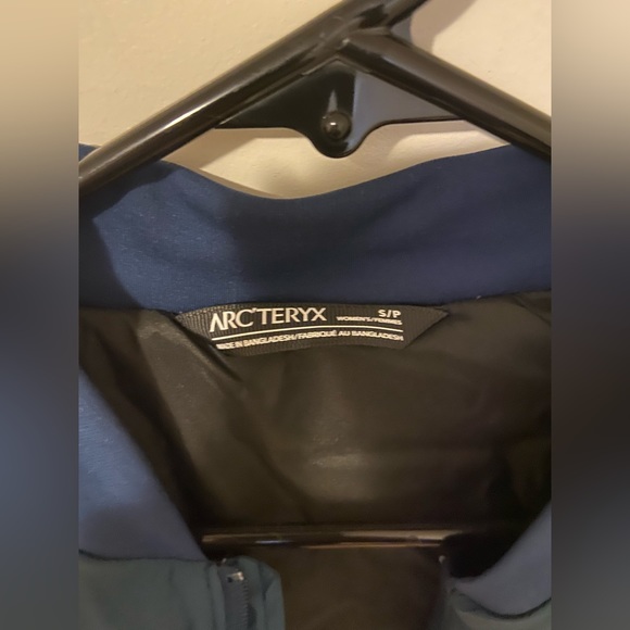 BRAND NEW- Arc’teryx bomber jacket - Picture 3 of 4